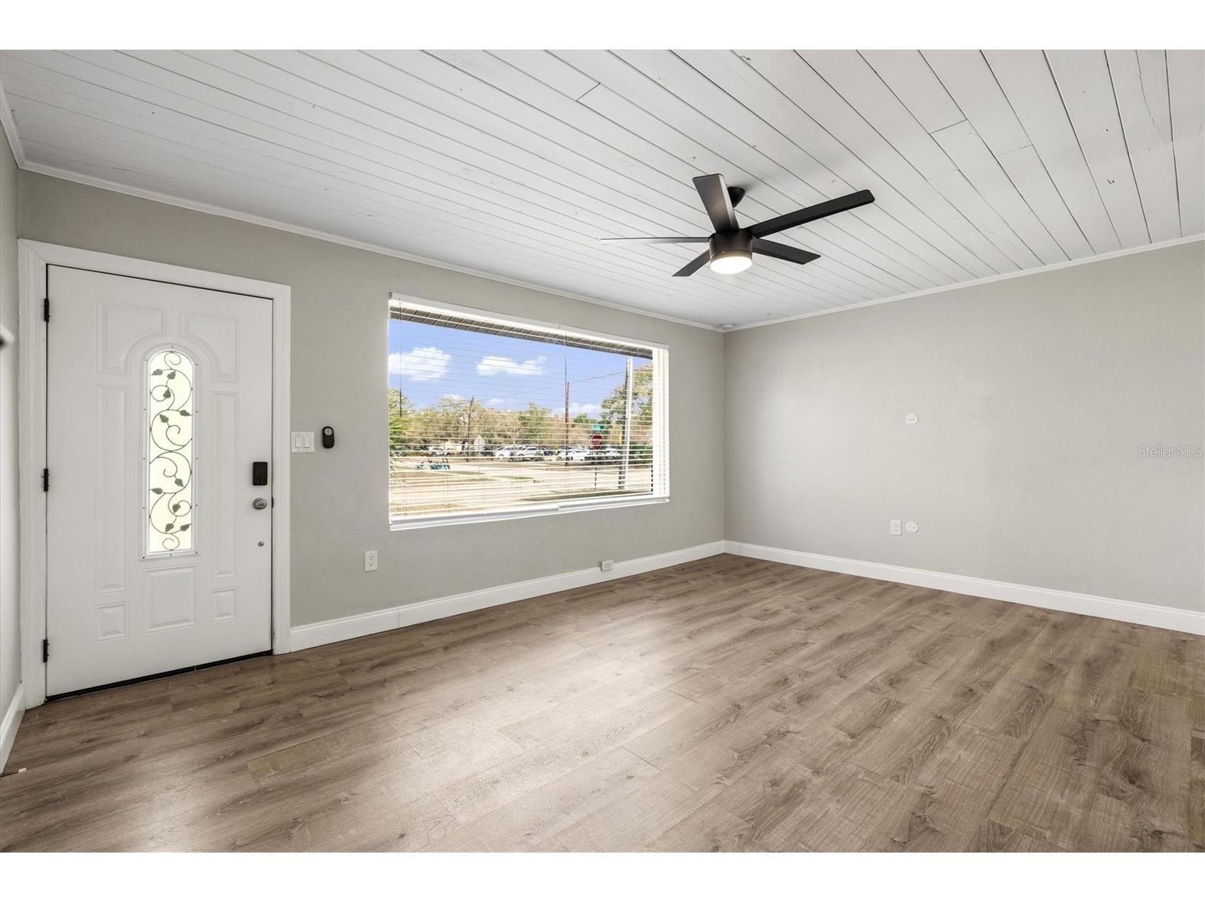 2586 Tami Sola Street Sarasota FL 34237 A4679191 image4