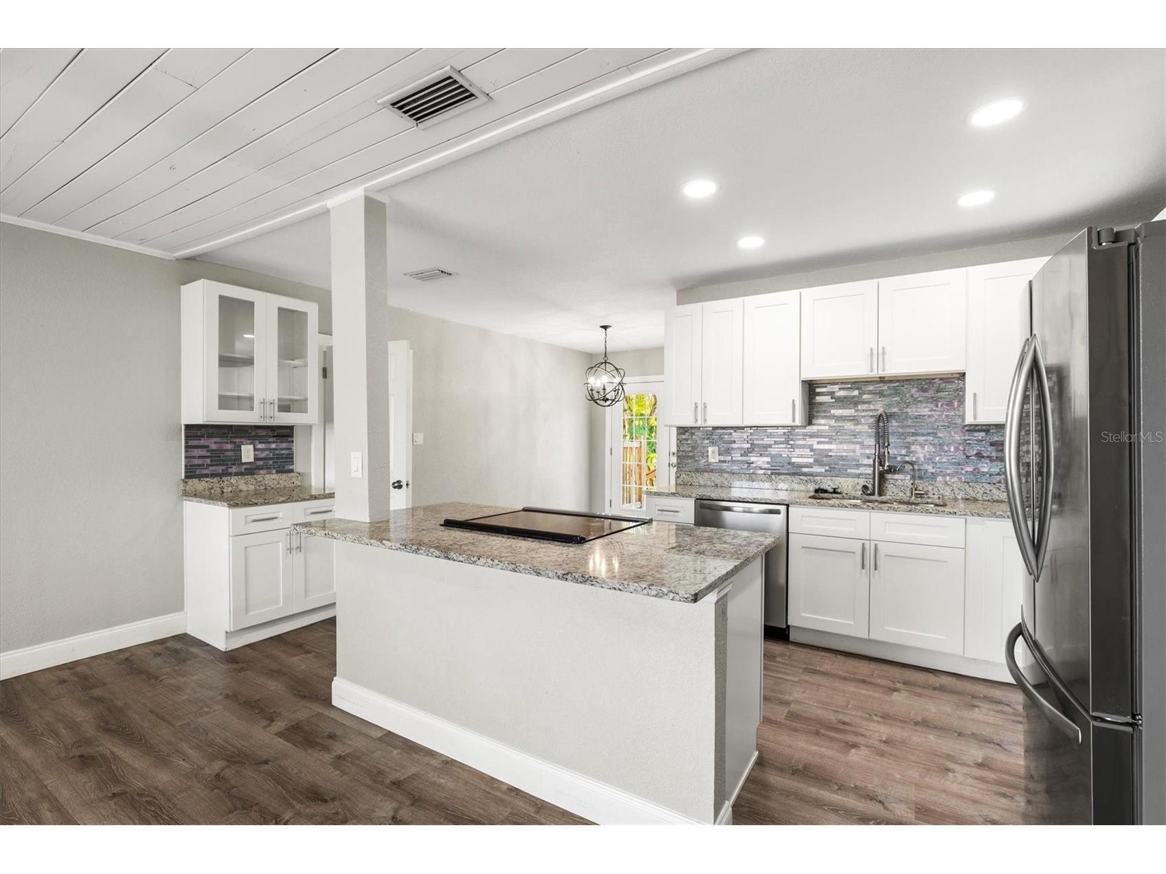 2586 Tami Sola Street Sarasota FL 34237 A4679191 image8