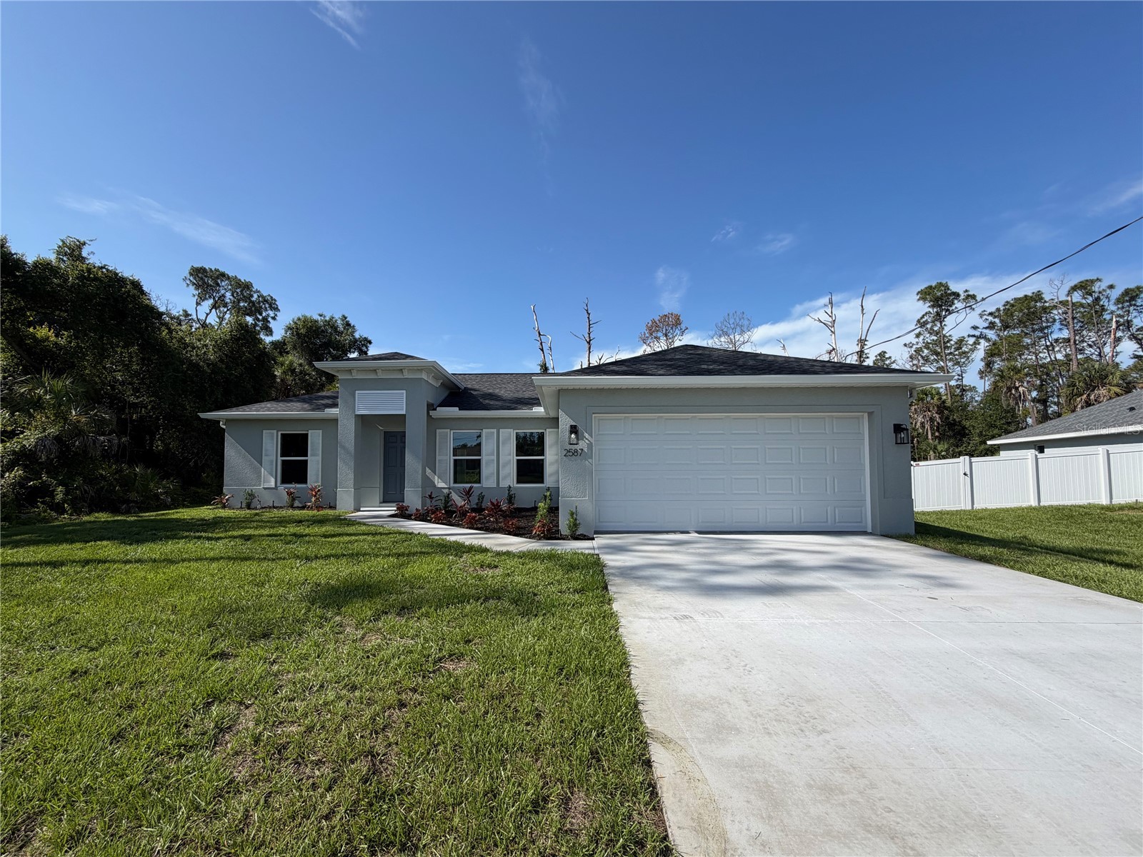 2587 Nowatney Avenue North Port FL 34286 C7527313 image1