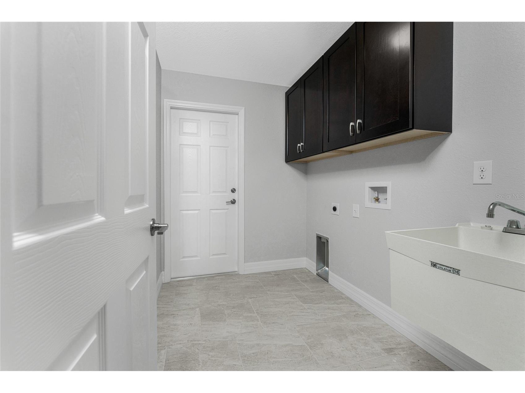 2587 Nowatney Avenue North Port FL 34286 C7527313 image14