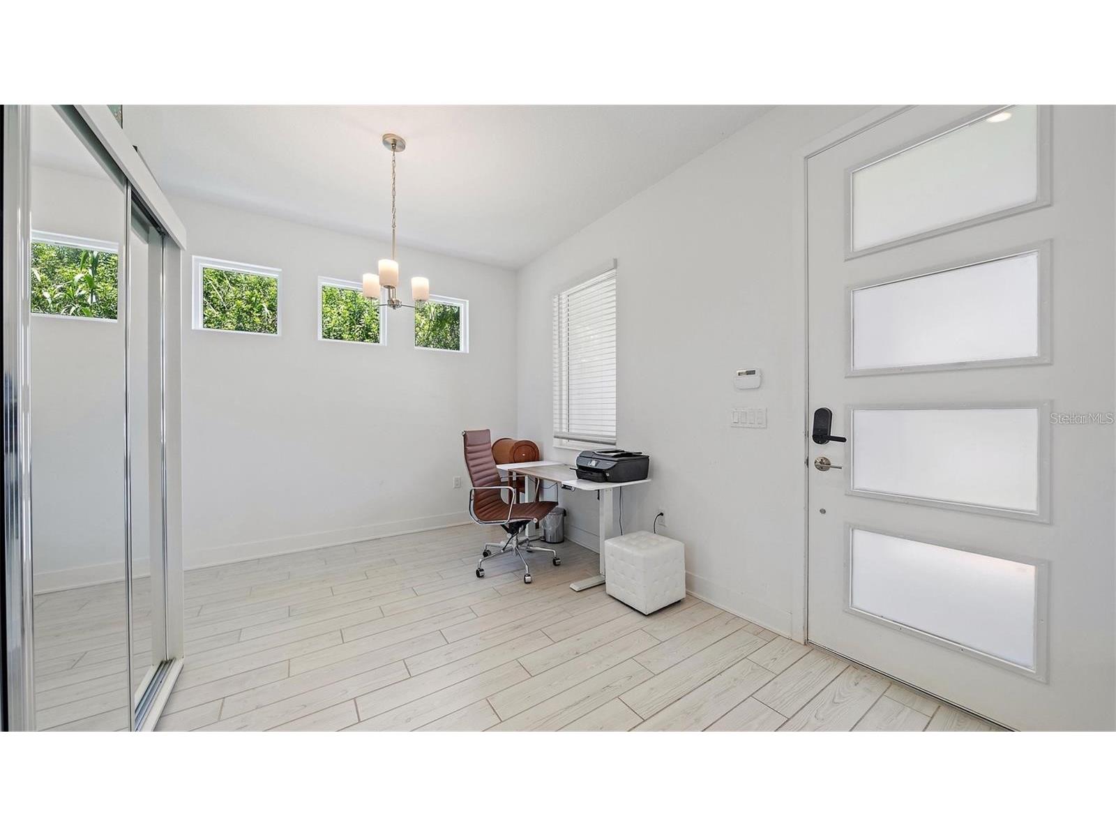 2587 Temple Street Sarasota FL 34239 A4692540 image10