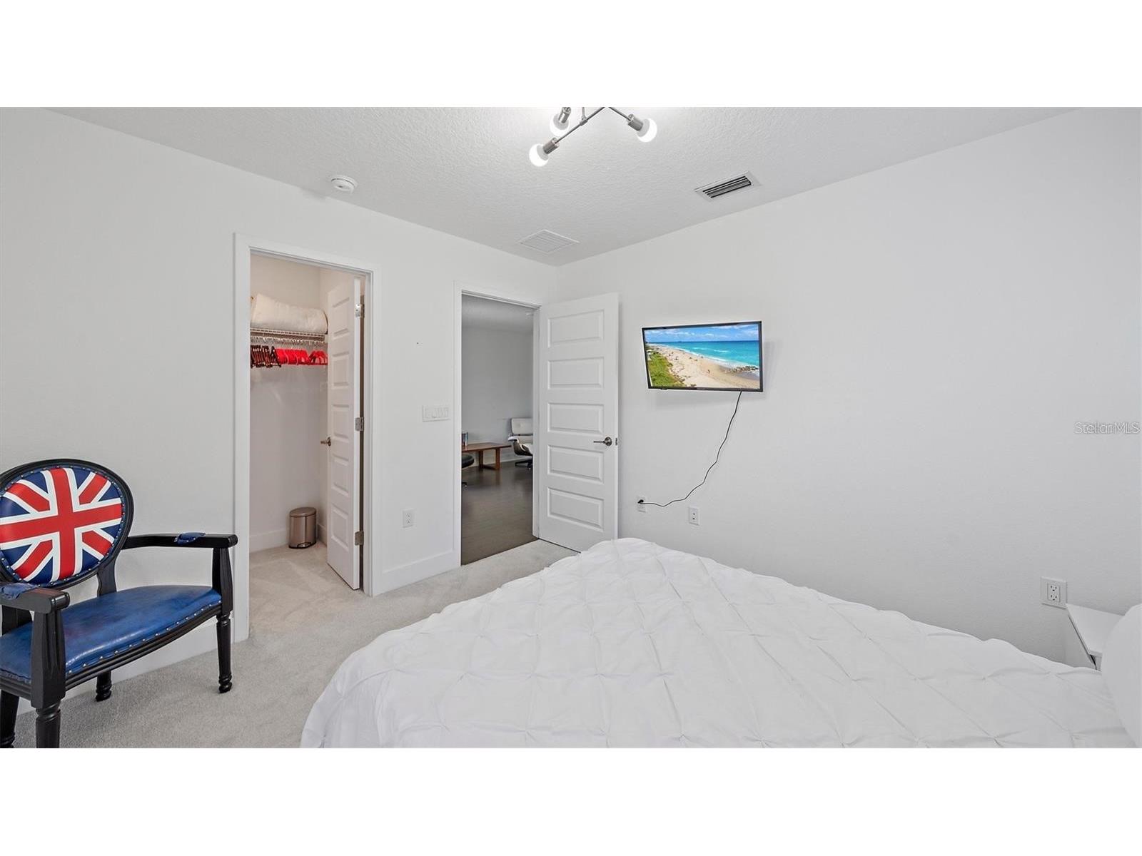 2587 Temple Street Sarasota FL 34239 A4692540 image19