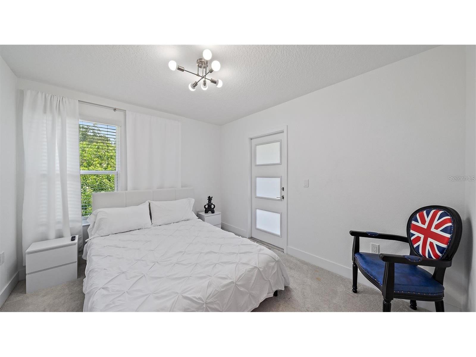 2587 Temple Street Sarasota FL 34239 A4692540 image20