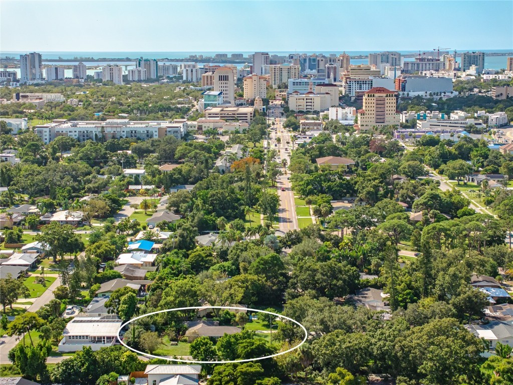 2588 Colorado Street Sarasota FL 34237 A4668318 image1