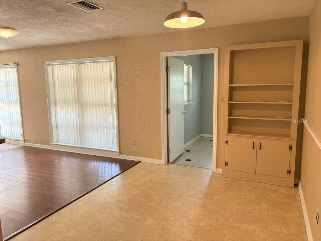 2588 Colorado Street Sarasota FL 34237 A4668318 image24