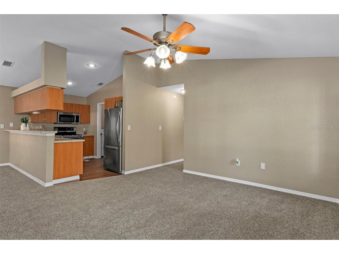 2588 Cr 426e Lake Panasoffkee FL 33538 G5104144 image9