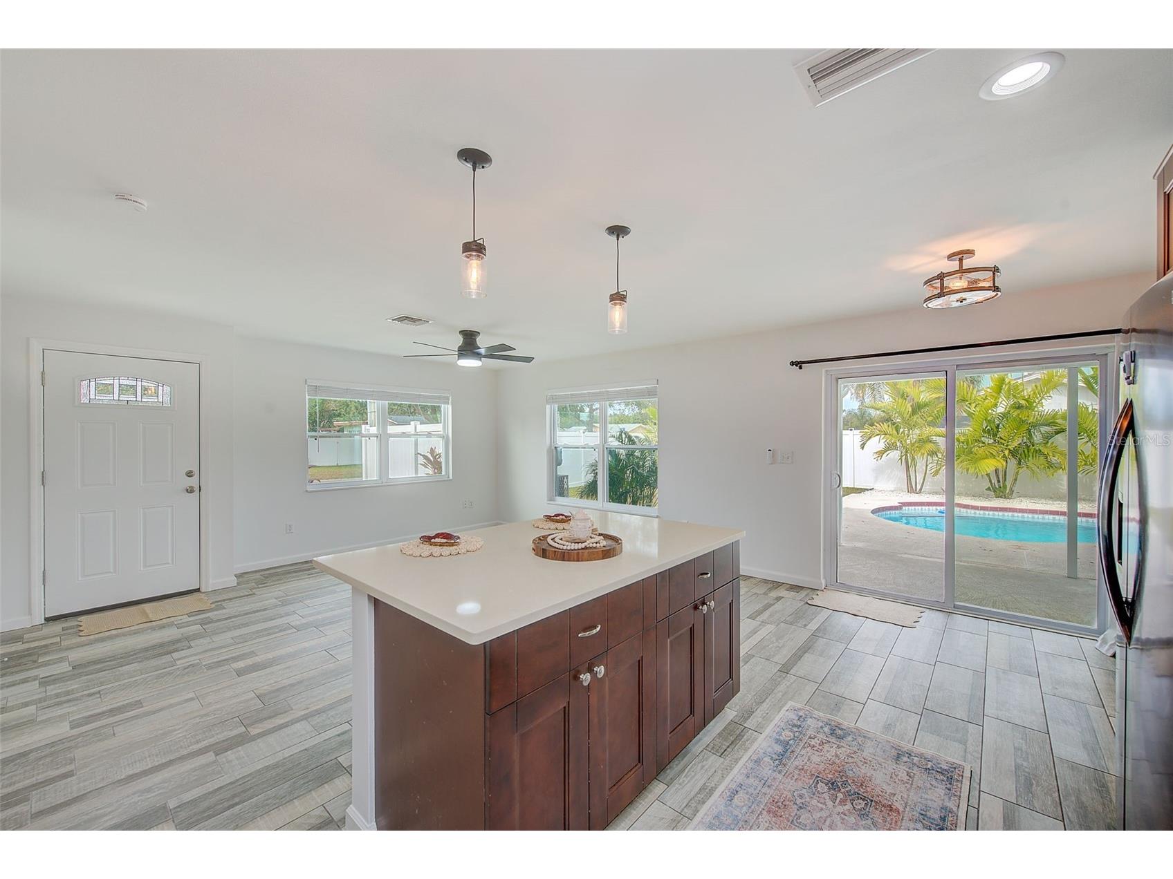 2589 Sunny Breeze Avenue Largo FL 33770 TB8466842 image33