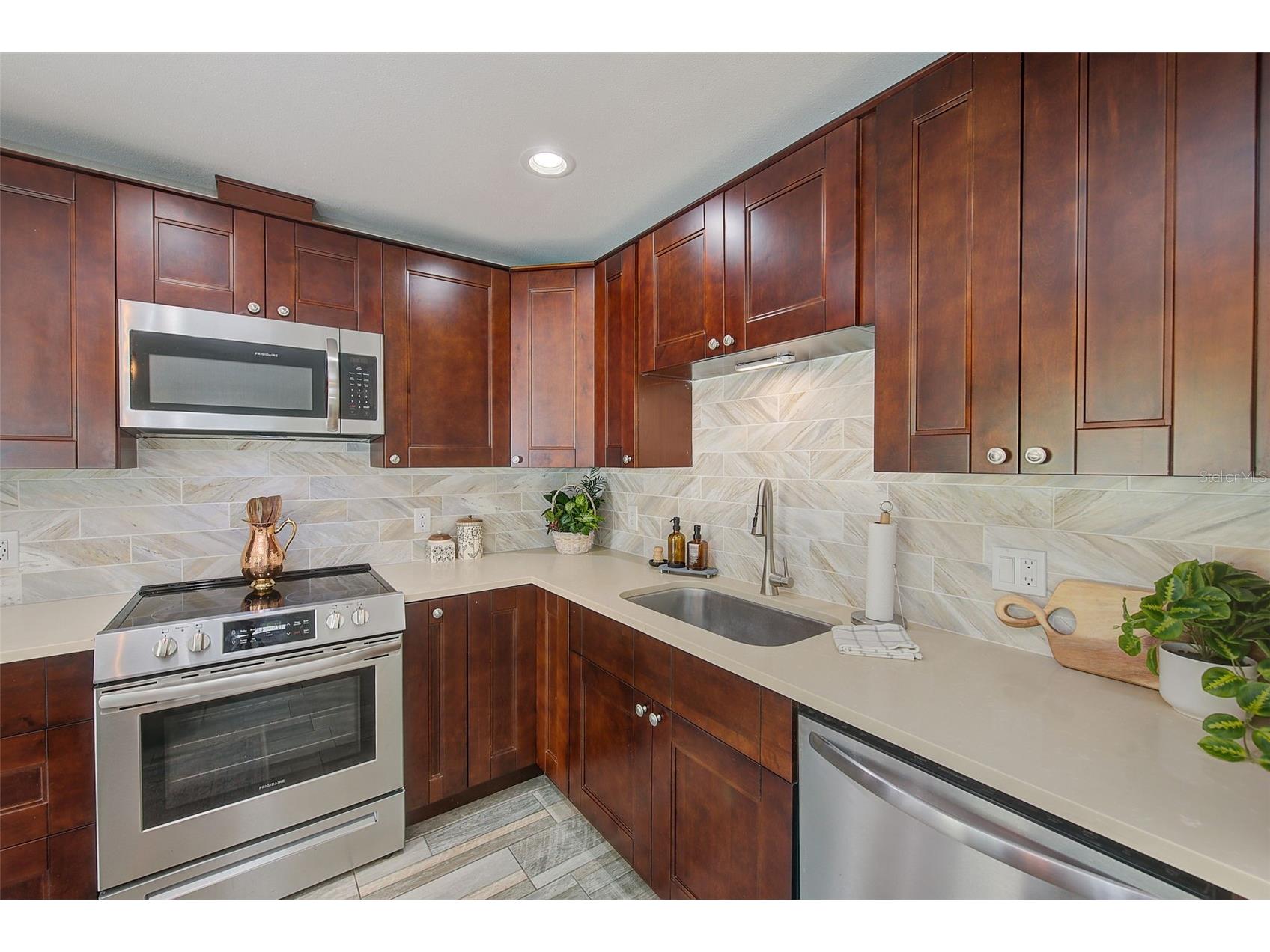 2589 Sunny Breeze Avenue Largo FL 33770 TB8466842 image35