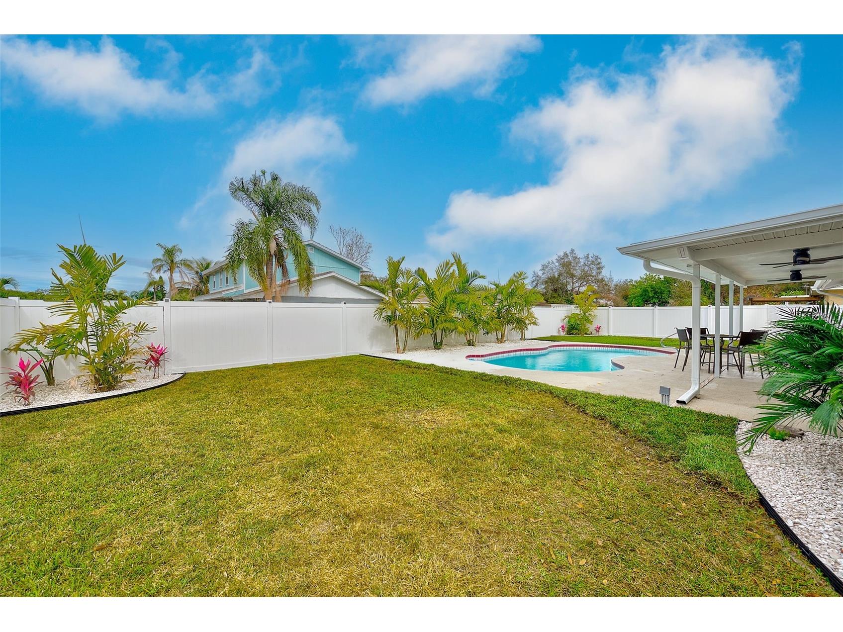 2589 Sunny Breeze Avenue Largo FL 33770 TB8466842 image43