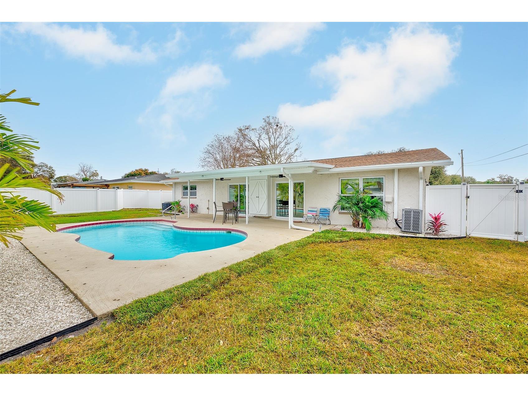 2589 Sunny Breeze Avenue Largo FL 33770 TB8466842 image44