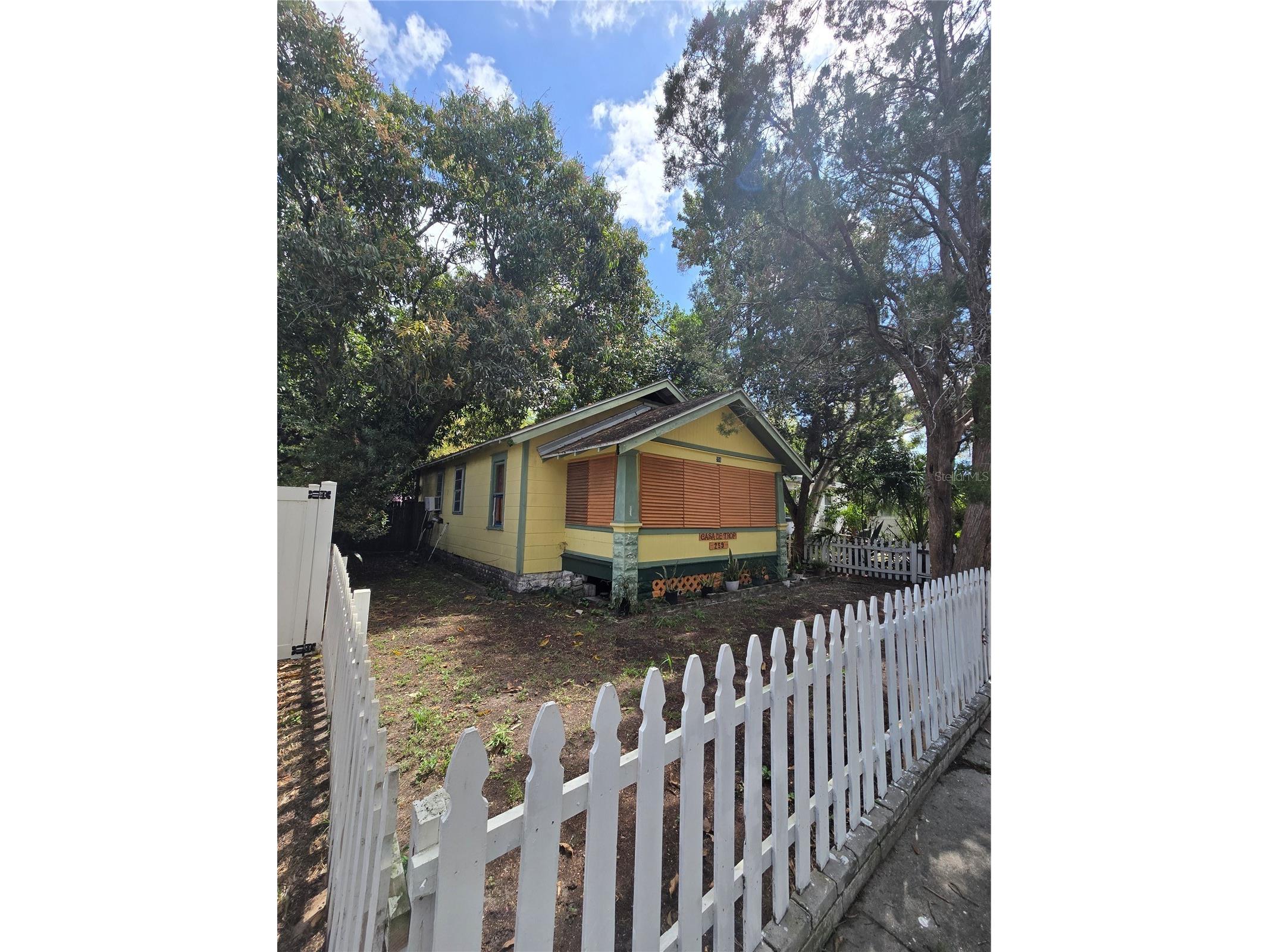 259 14th Street N Saint Petersburg FL 33705 TB8487853 image1