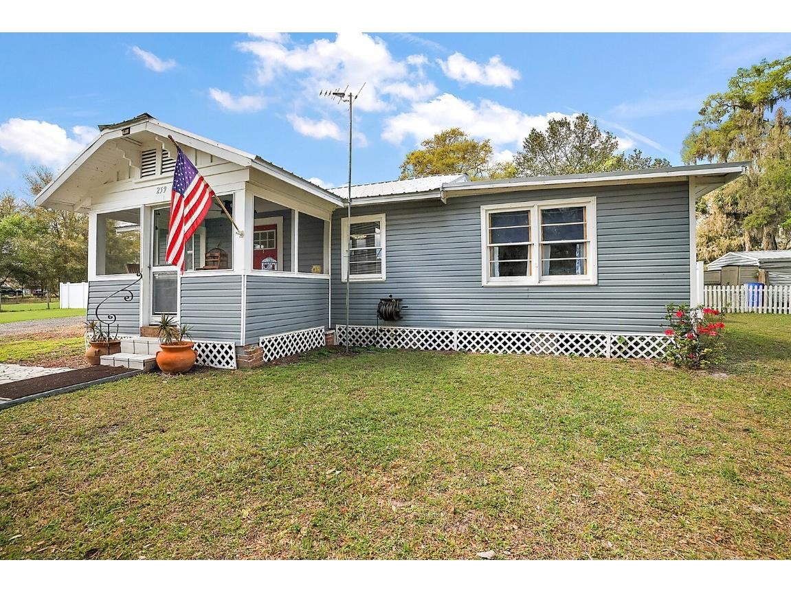 259 Hillside Avenue Umatilla FL 32784 O6093388 image1