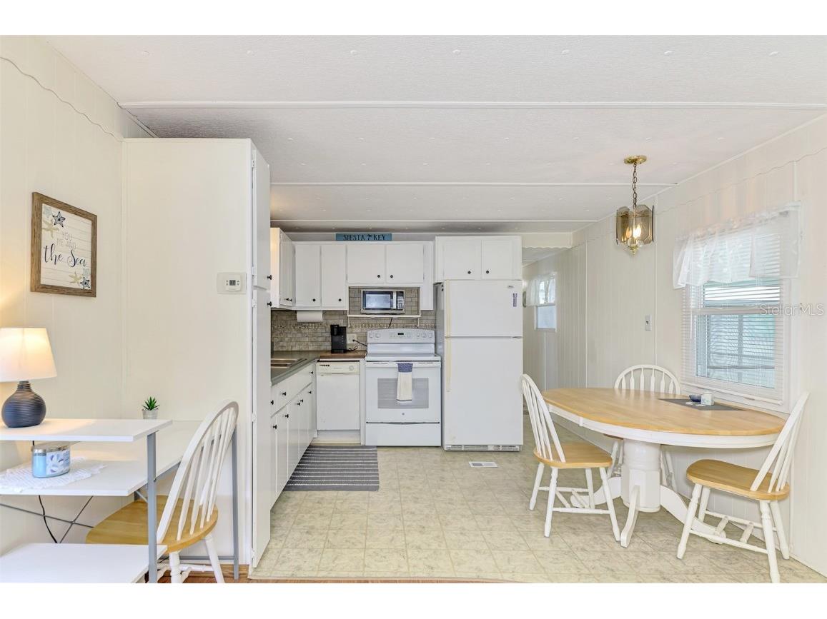 259 Inner Drive E Venice FL 34285 A4667170 image12