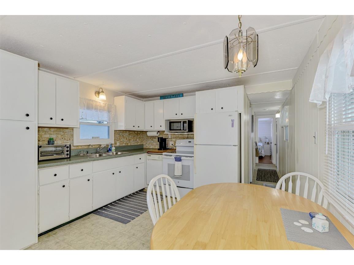 259 Inner Drive E Venice FL 34285 A4667170 image13