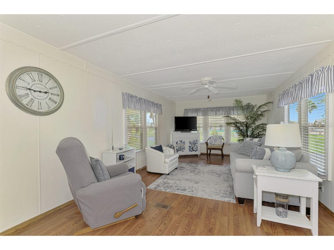 259 Inner Drive E Venice FL 34285 A4667170 image9