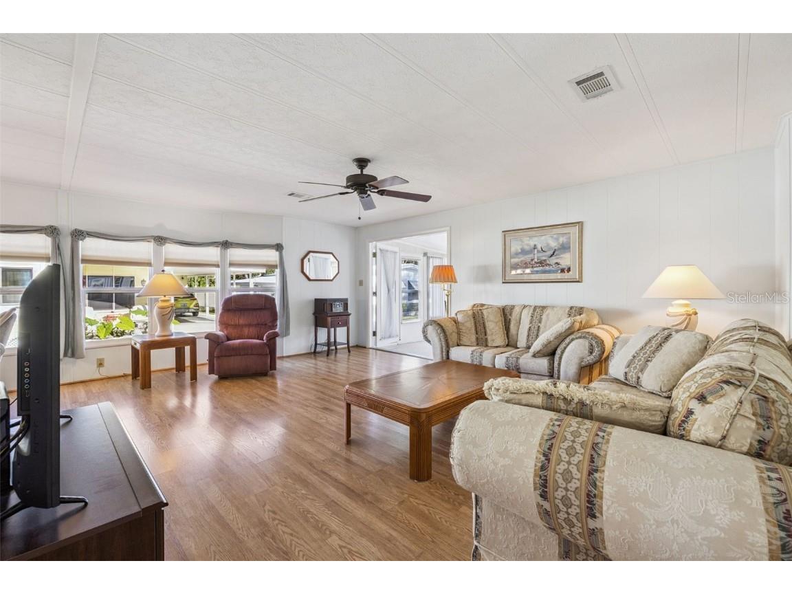 259 Pinewood Drive Eustis FL 32726 - Trout Lake O6367467 image10