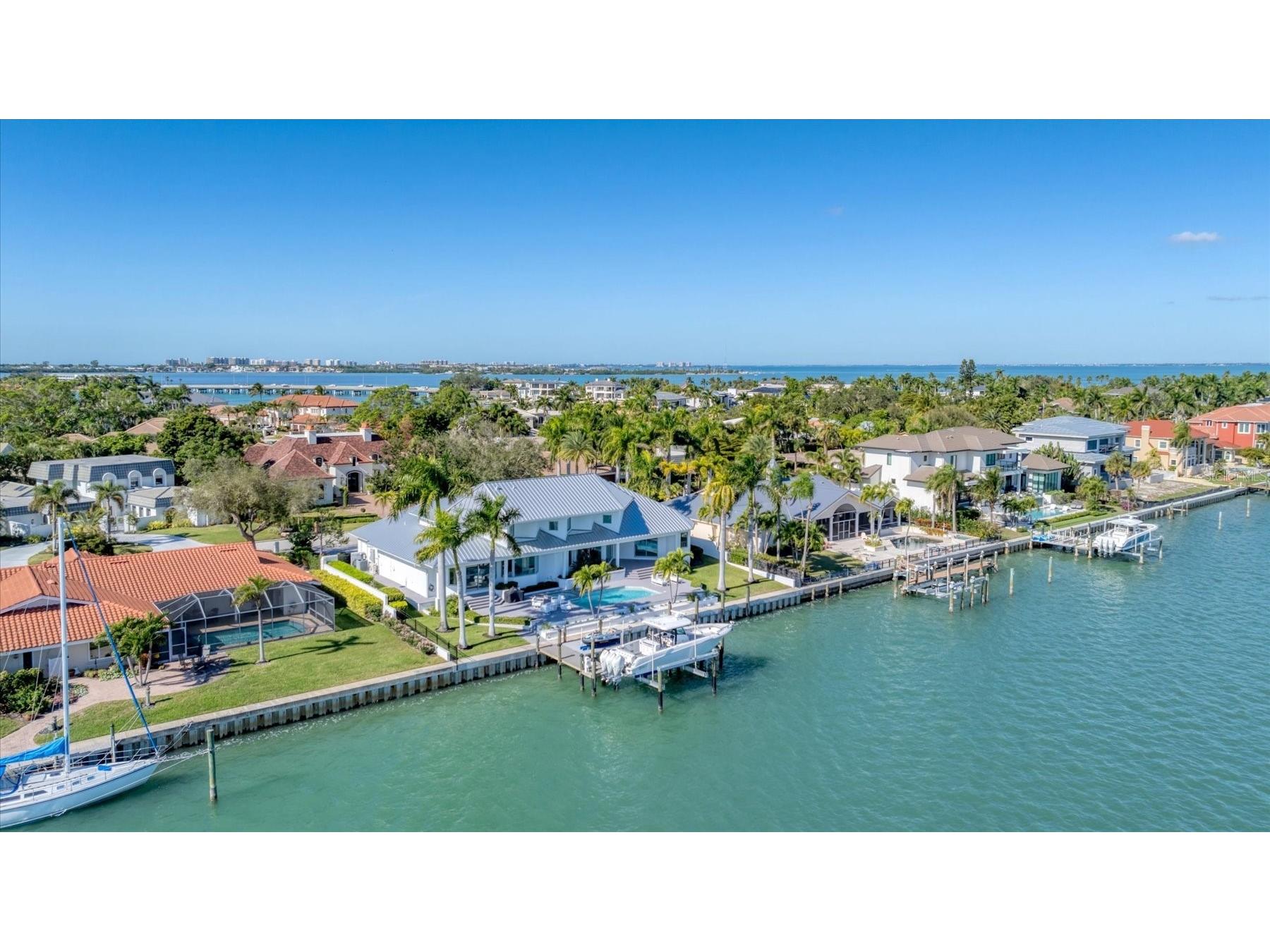 259 Robin Drive Sarasota FL 34236 - SARASOTA BAY A4675575 image96