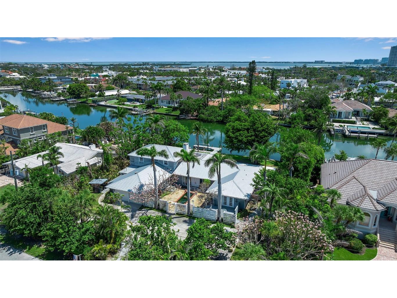 259 S Polk Drive Sarasota FL 34236 A4656652 image1