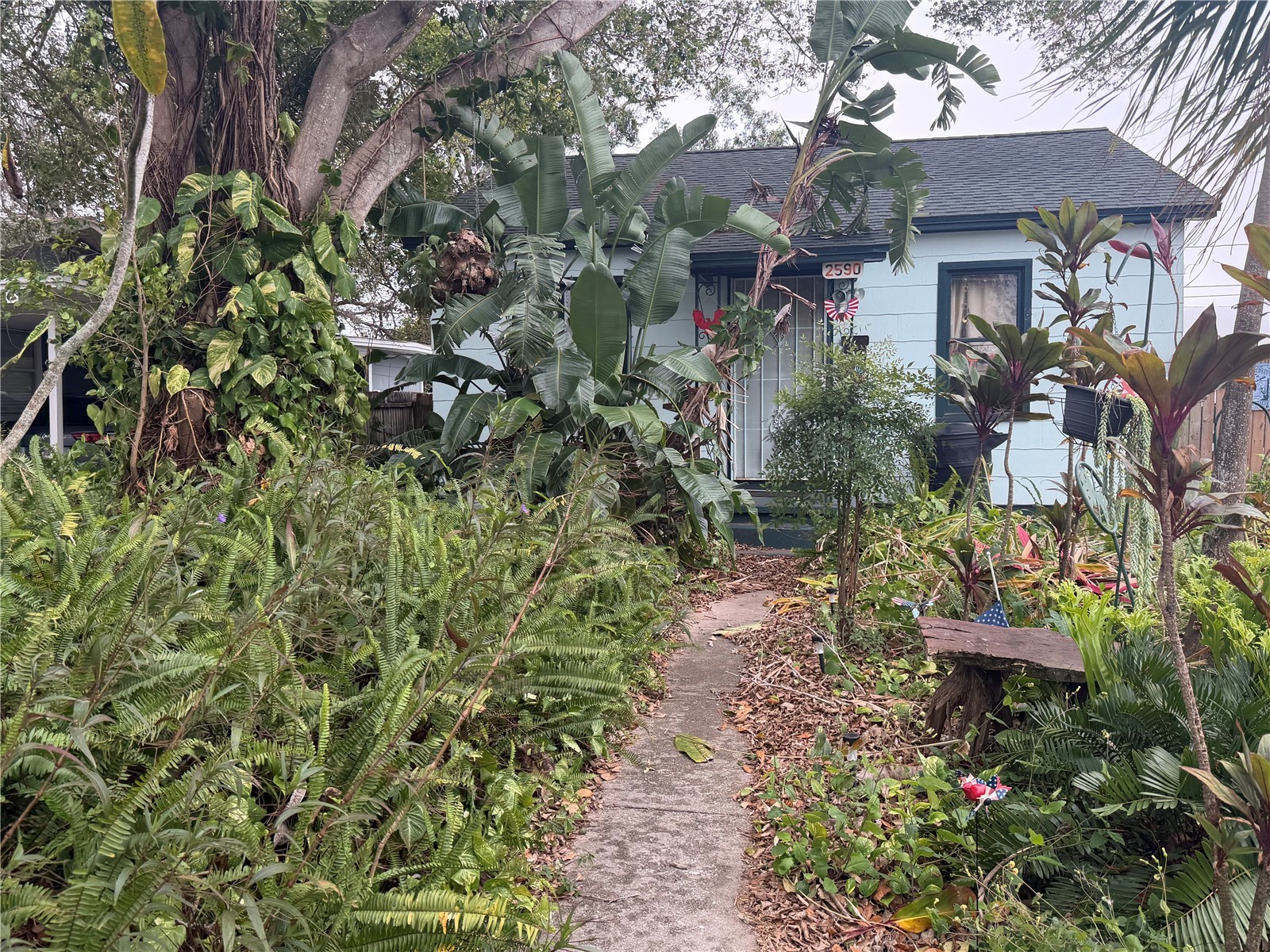 2590 18th Avenue N Saint Petersburg FL 33713 TB8471079 image1