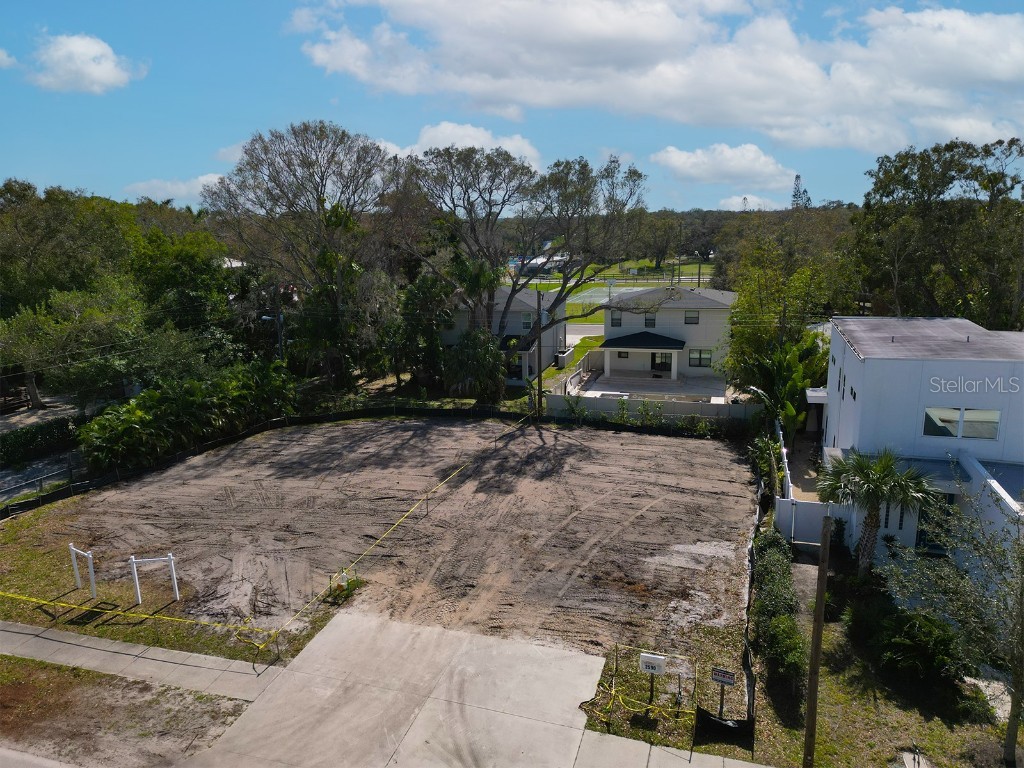 2590 Floyd Street Sarasota FL 34239 A4593596 image1