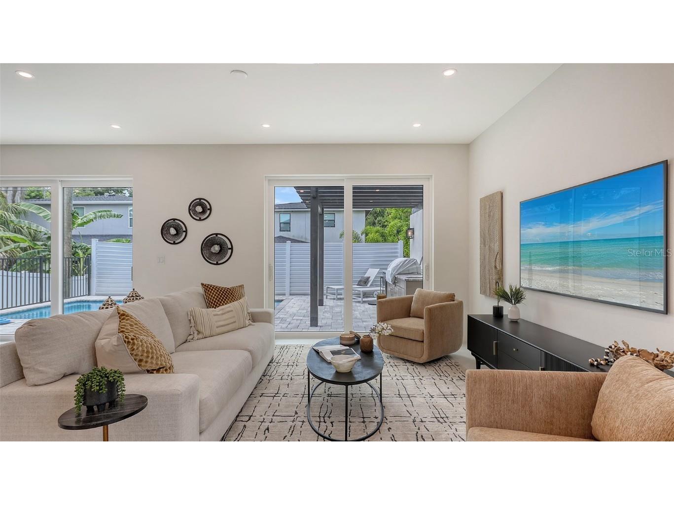 2590 Floyd Street Sarasota FL 34239 A4656501 image11