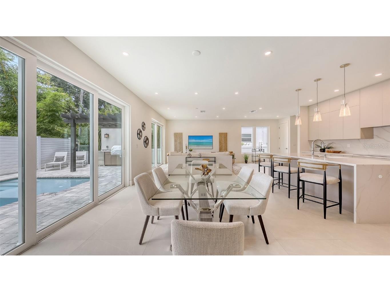 2590 Floyd Street Sarasota FL 34239 A4656501 image15