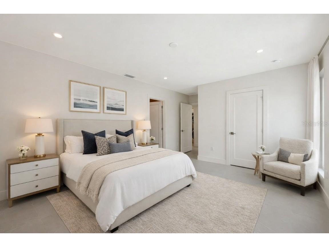 2590 Floyd Street Sarasota FL 34239 A4656501 image28