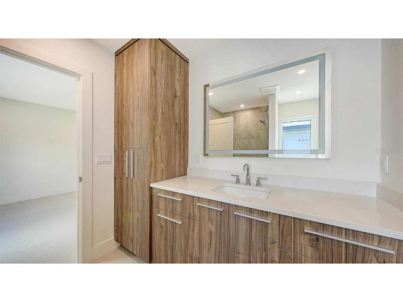 2590 Floyd Street Sarasota FL 34239 A4656501 image34