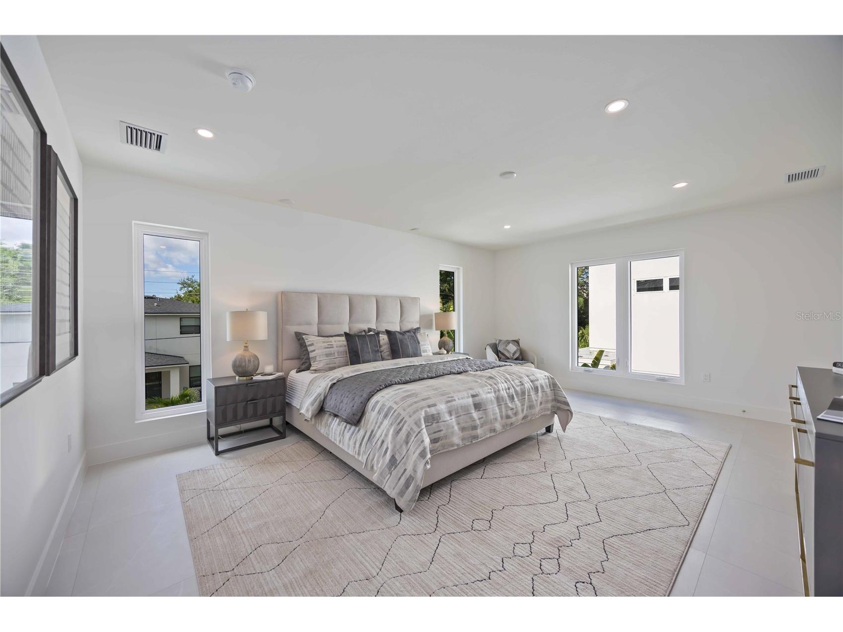 2590 Floyd Street Sarasota FL 34239 A4680138 image35