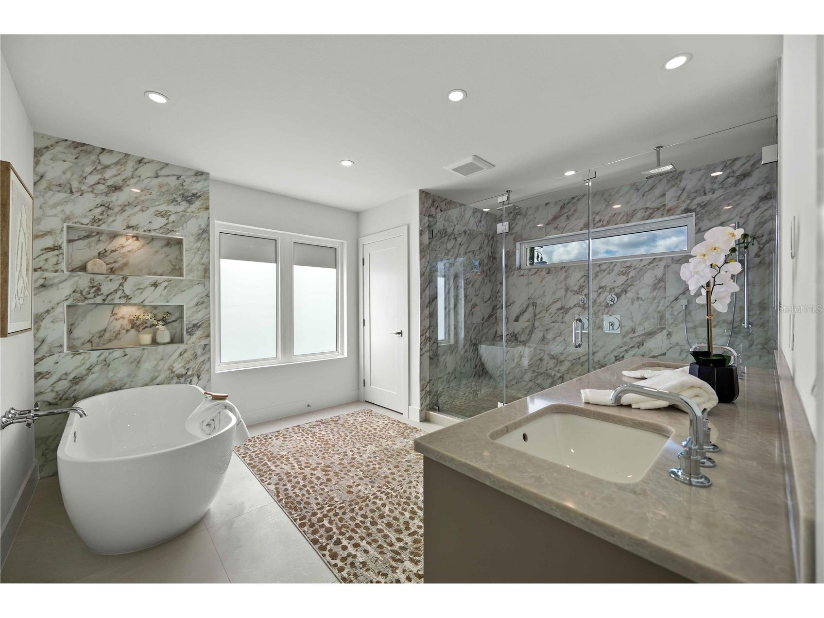 2590 Floyd Street Sarasota FL 34239 A4680138 image38