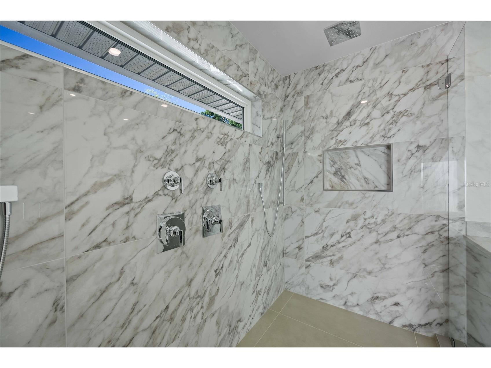 2590 Floyd Street Sarasota FL 34239 A4680138 image41