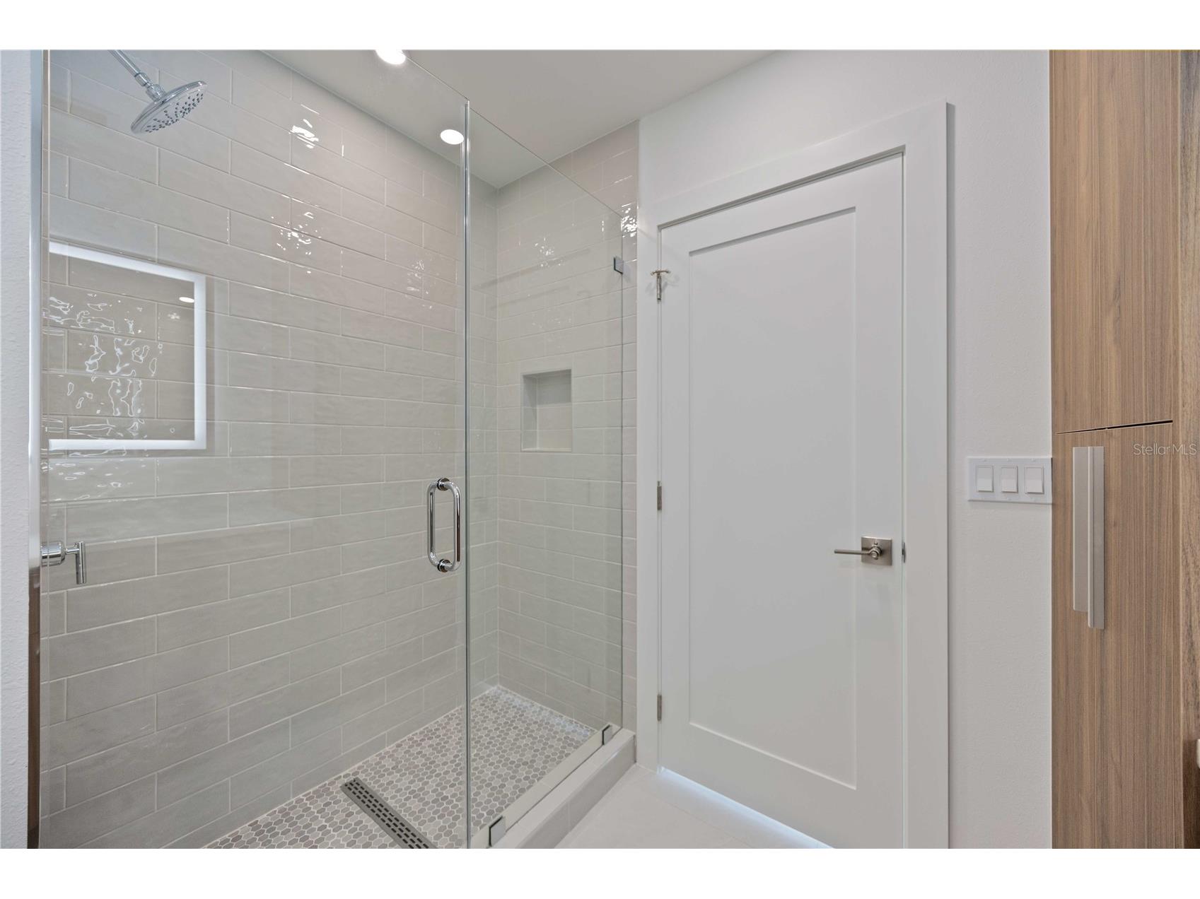 2590 Floyd Street Sarasota FL 34239 A4680138 image42