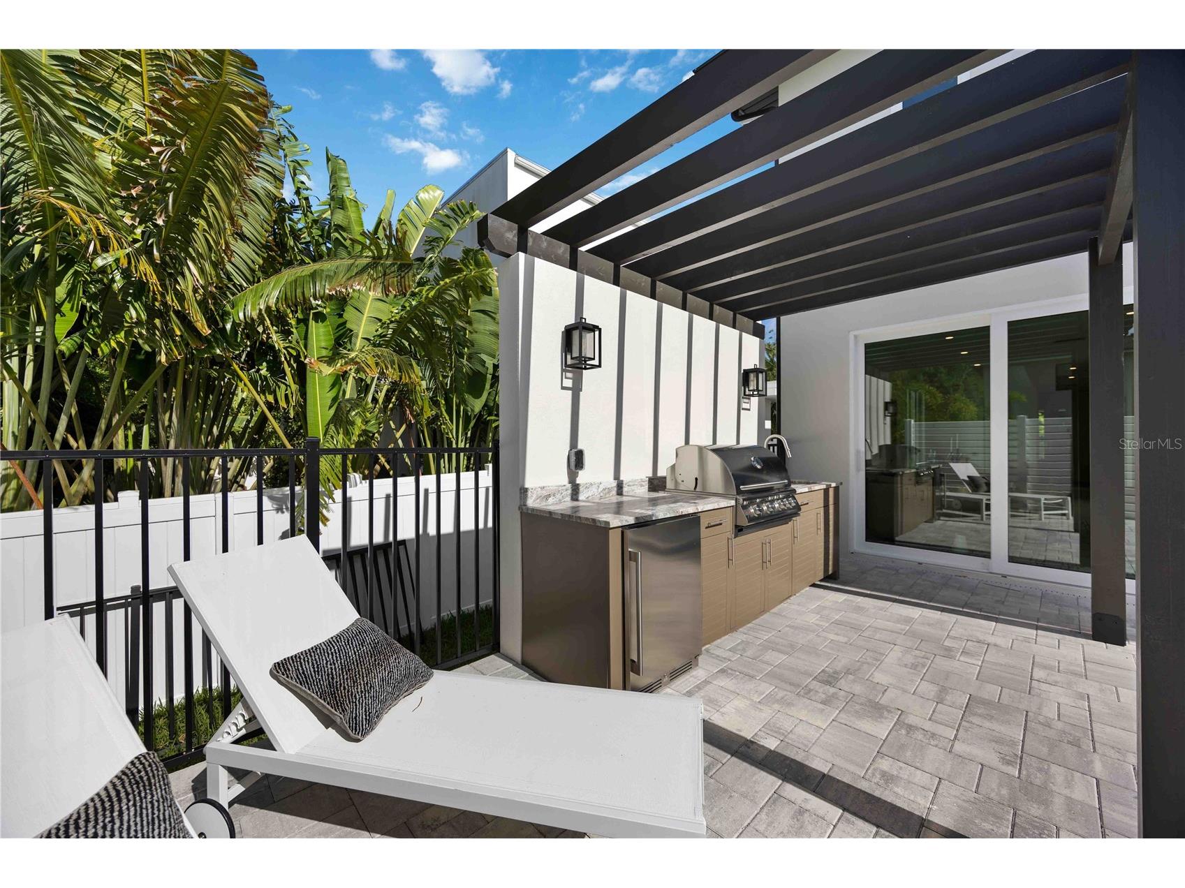 2590 Floyd Street Sarasota FL 34239 A4680138 image65