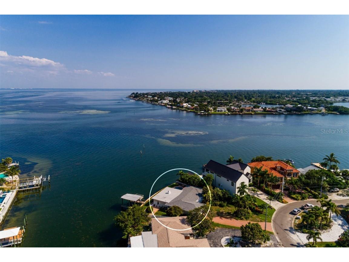 2590 S Shore Drive SE Saint Petersburg FL 33705 U8205857 image1