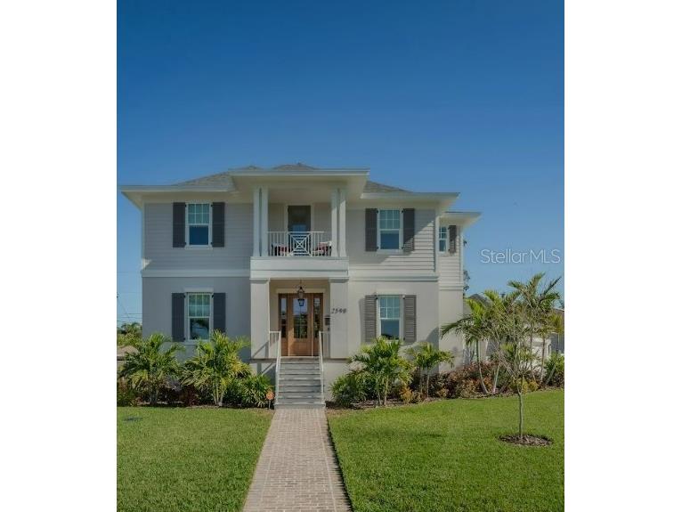 2590 Sunrise Drive SE Saint Petersburg FL 33705 - TAMPA BAY AND BIG BAYOU U8228574 image1