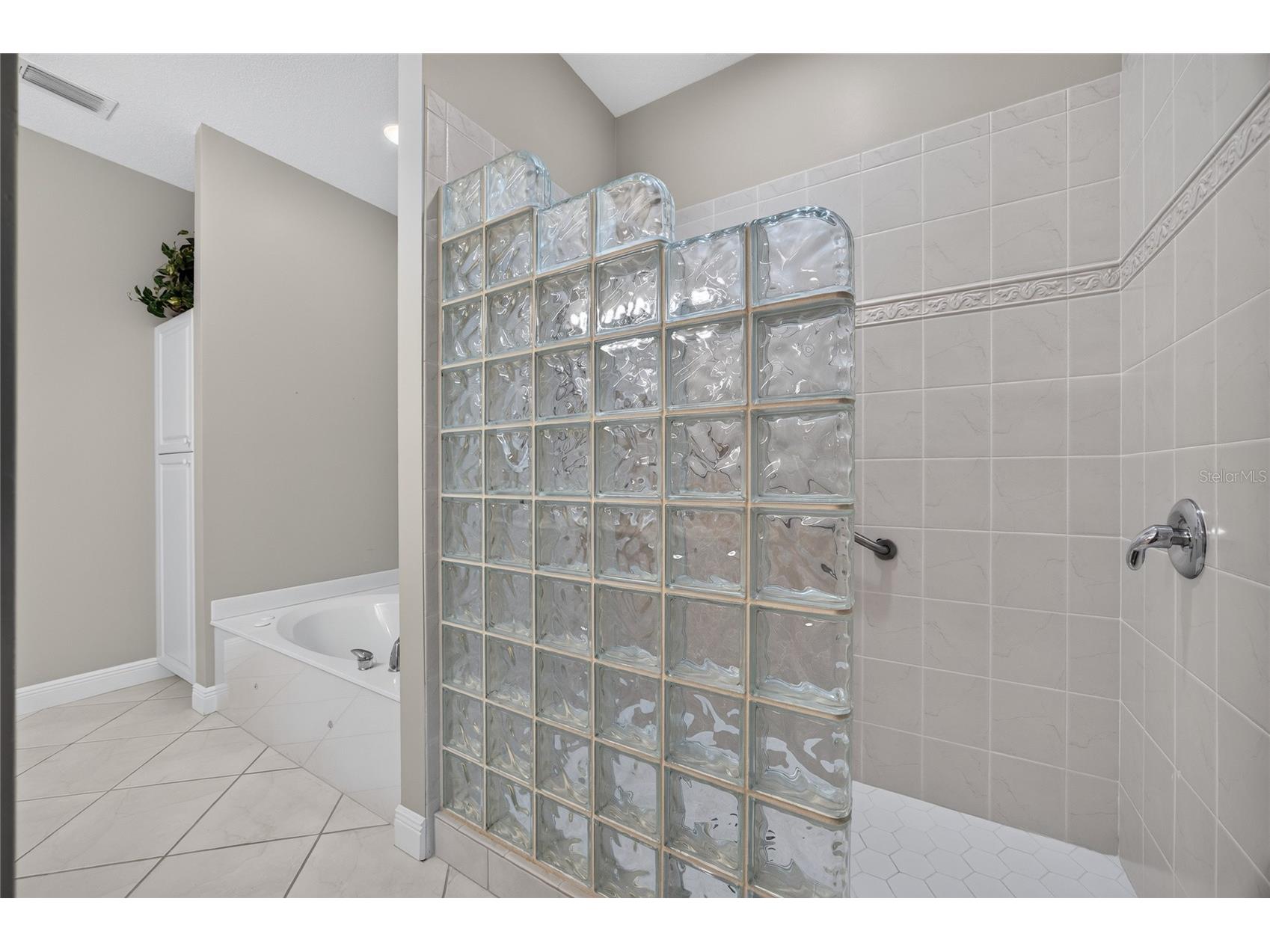 2590 Tarpon Cove Drive #821 Punta Gorda FL 33950 C7528599 image27