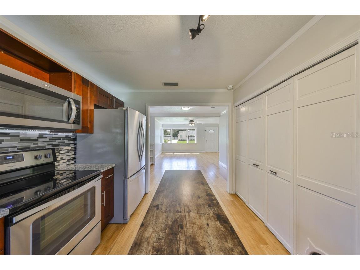 2591 17th Avenue N Saint Petersburg FL 33713 TB8429753 image18