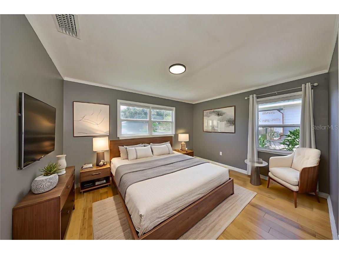 2591 17th Avenue N Saint Petersburg FL 33713 TB8429753 image2