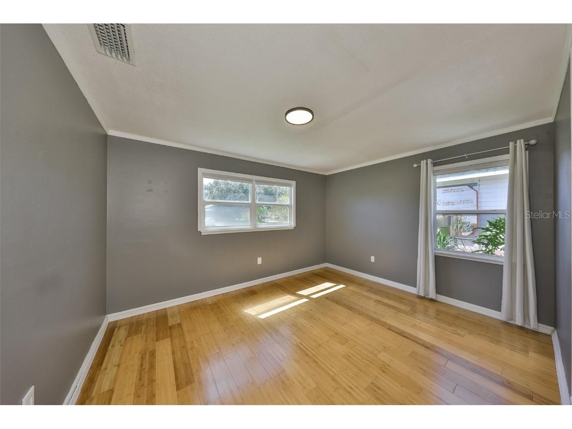 2591 17th Avenue N Saint Petersburg FL 33713 TB8429753 image22