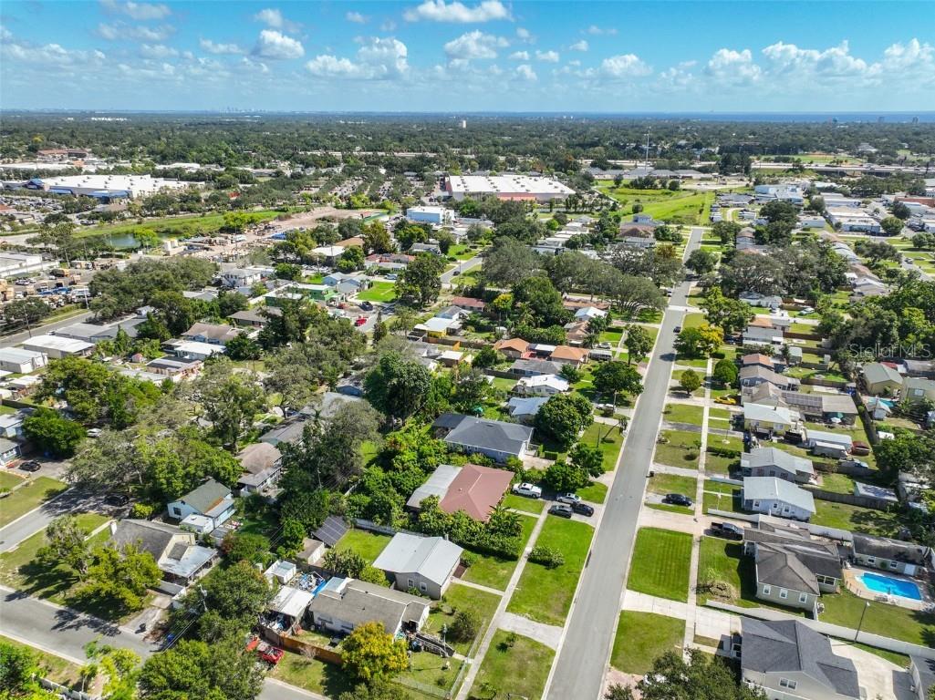 2591 17th Avenue N Saint Petersburg FL 33713 TB8429753 image37