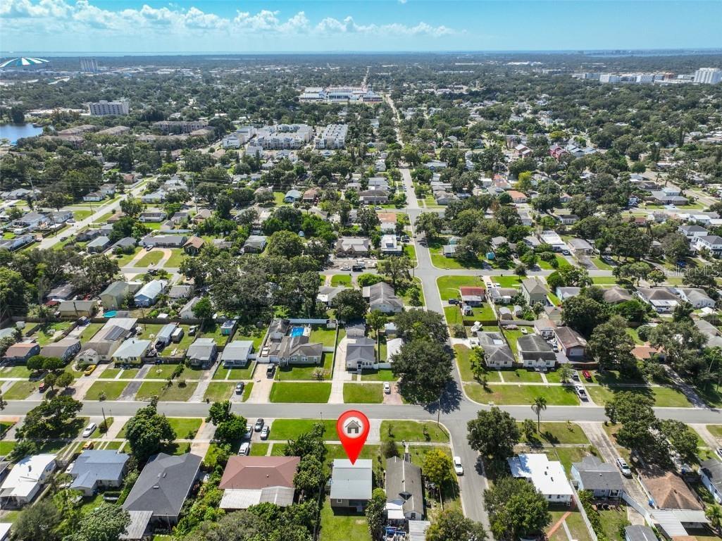 2591 17th Avenue N Saint Petersburg FL 33713 TB8429753 image40