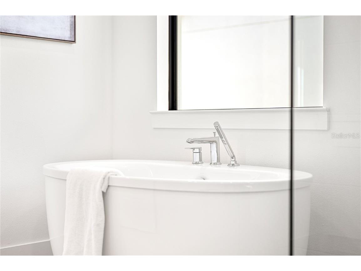 2592 Waterfront Circle Sarasota FL 34240 A4657348 image16