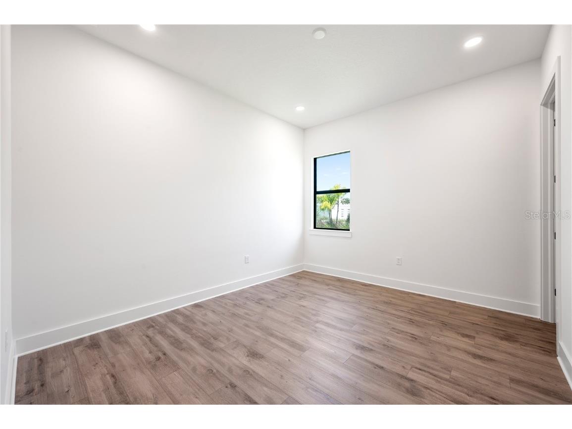 2592 Waterfront Circle Sarasota FL 34240 A4657348 image26