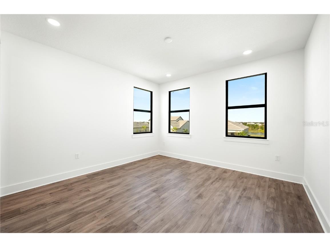 2592 Waterfront Circle Sarasota FL 34240 A4657348 image28