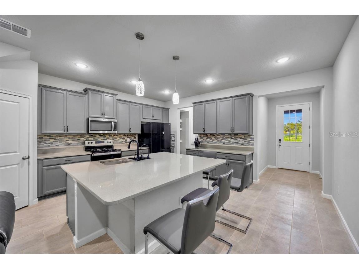 2595 Everglade A Way Lutz FL 33558 TB8446087 image5