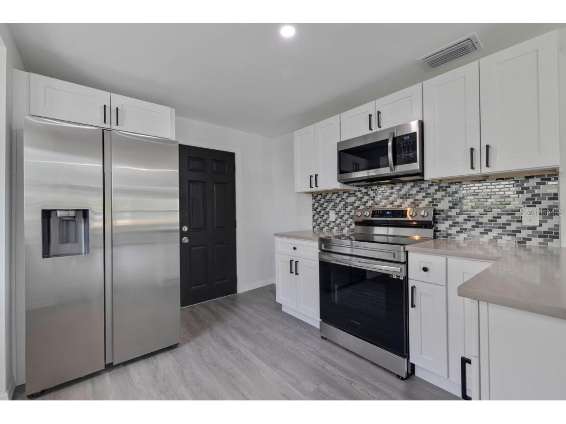 2596 52nd Avenue N Saint Petersburg FL 33714 A4614453 image16