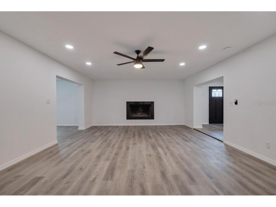 2596 52nd Avenue N Saint Petersburg FL 33714 A4614453 image43