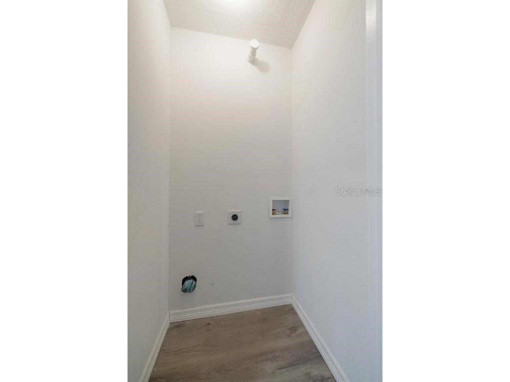 2596 52nd Avenue N Saint Petersburg FL 33714 A4614453 image55