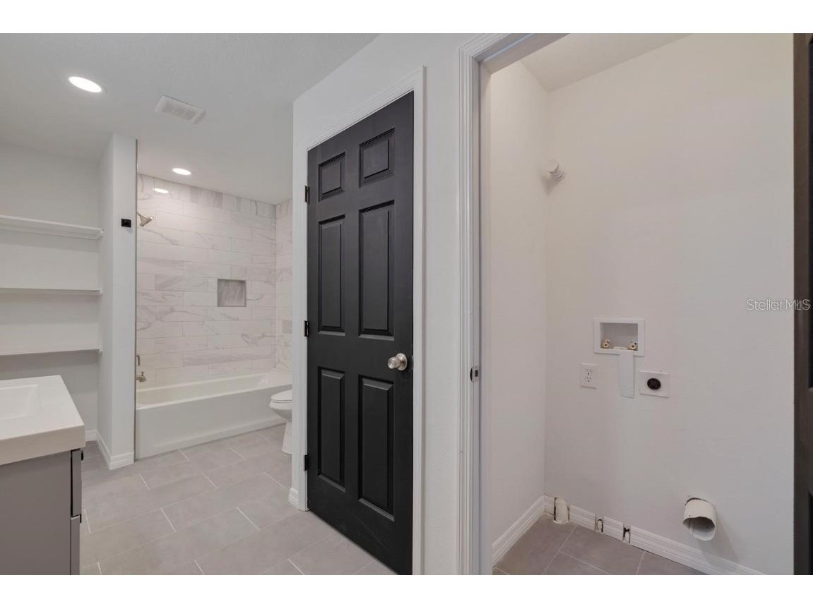 2596 52nd Avenue N Saint Petersburg FL 33714 A4614453 image61