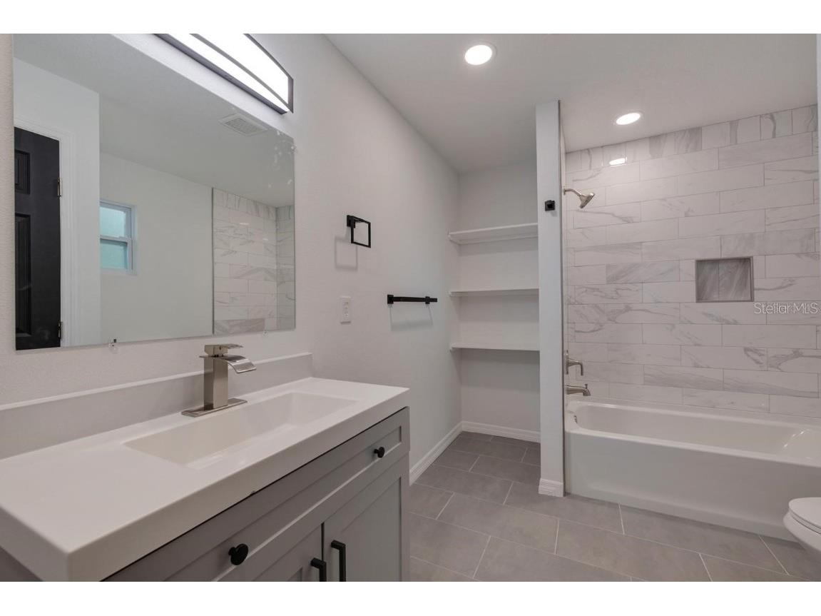 2596 52nd Avenue N Saint Petersburg FL 33714 A4614453 image62